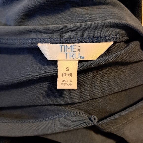 Time and tru blouse size small - Picture 5 of 5